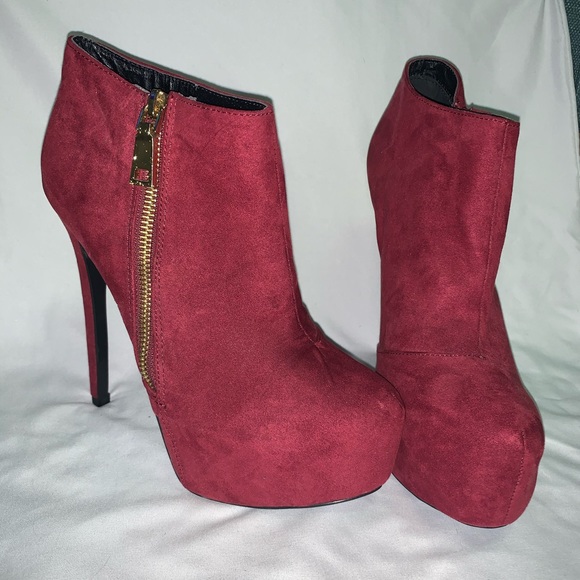 NWOT Charlotte Russe Burgundy Booties - Picture 1 of 5